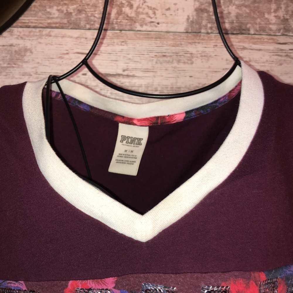 PINK Victoria’s Secret floral v-neck shirt tropical maroon shirt size medium​ - Picture 2 of 5